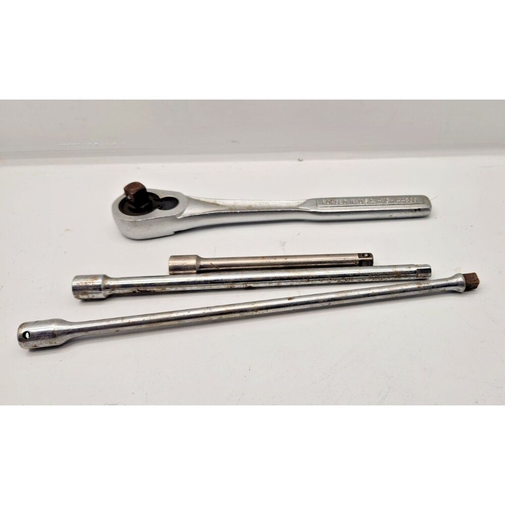 Vintage Craftsman 3/8 ratchet, VG 44809  , W/ Extensions